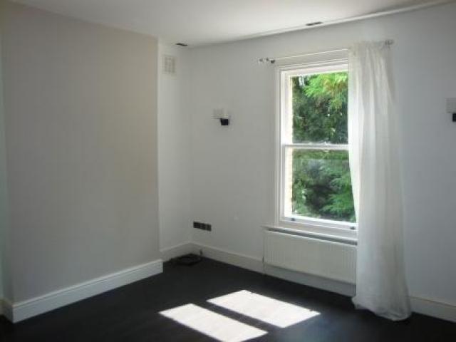 			2 Bedroom, 1 bath, 1 reception Flat			 Cavendish Road, KILBURN